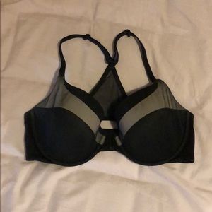 Victoria’s Secret front closure